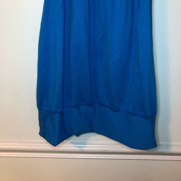 Lululemon No Limits Blue & White Floral Tank Top with Built in Bra Size 6 - Picture 8 of 11